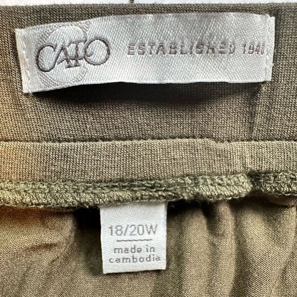 EUC CATO Plus Size Green Boho Split Mini Skirt w/ Midi Length Overlay Size 18/20 - Picture 2 of 5